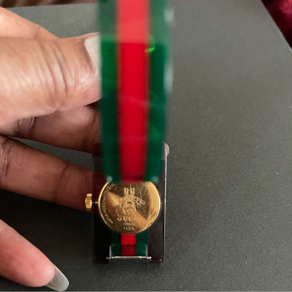 AUTHENTIC GUCCI WATCH - Picture 4 of 4